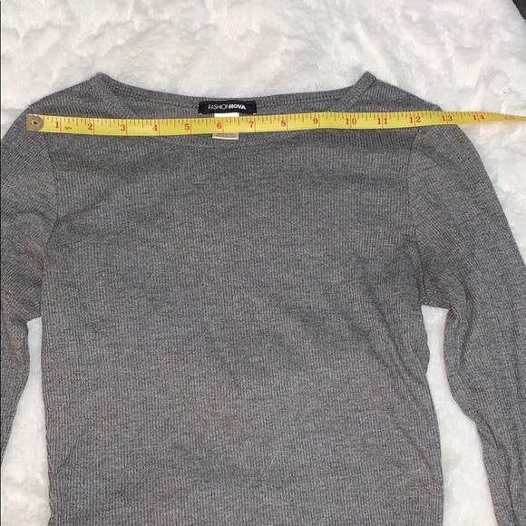 A fashion nova crop top - Picture 8 of 9